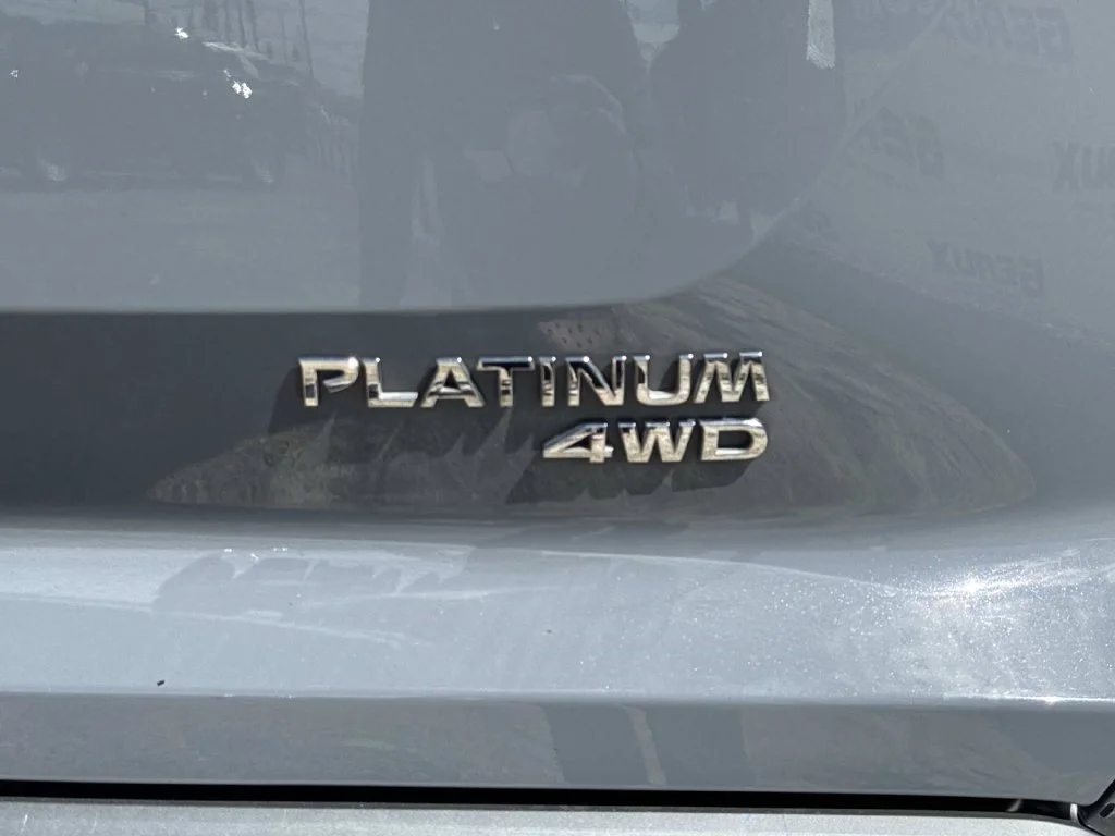 Used 2023 Gray Nissan Platinum image 43