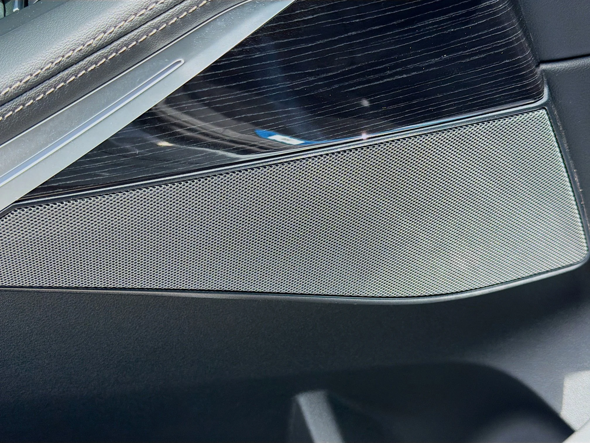 New 2026 Brooklyn Grey Metallic BMW sDrive40i image 23