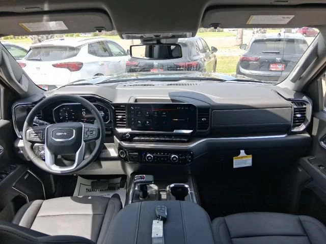 2026 GMC Sierra 1500 SLT - Photo 10