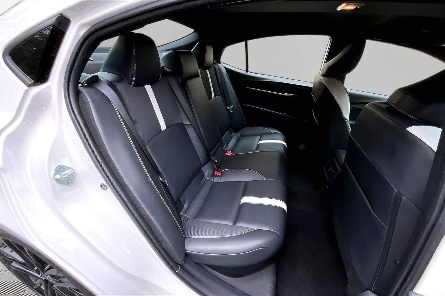 Used 2025 Ice Cap Toyota SE image 20