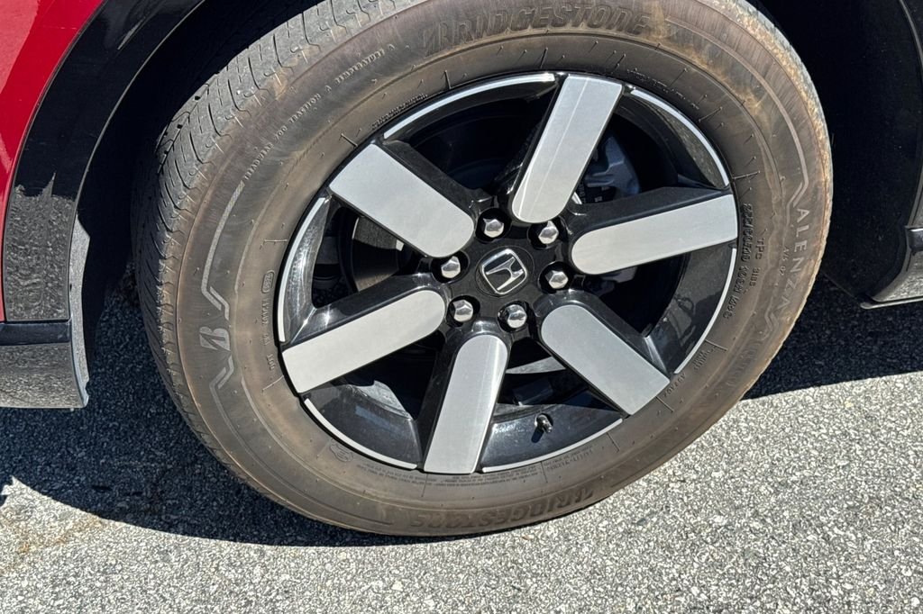Used 2024 Scarlet Red Metallic Honda Touring image 4