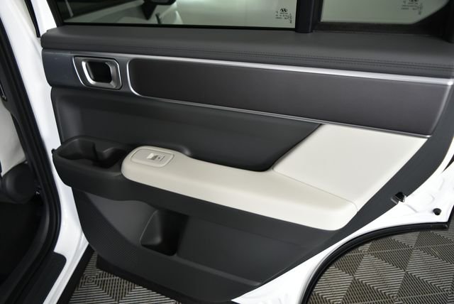 New 2027 White Hyundai SE AWD image 42