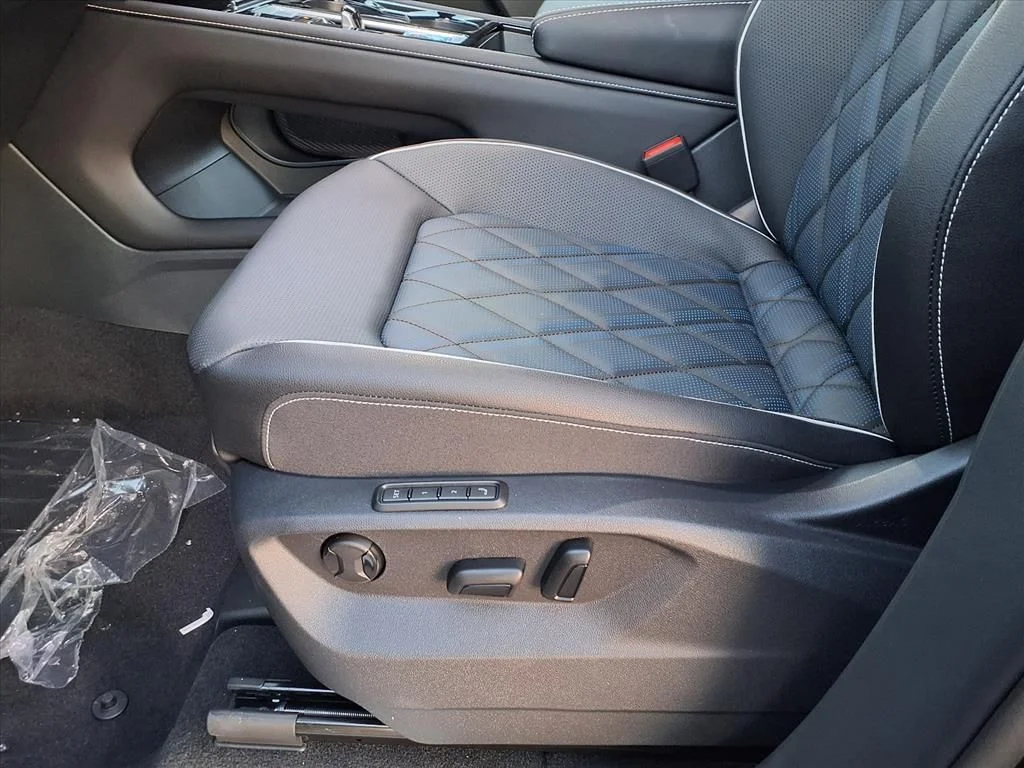 New 2026 Avocado Green Pearl Volkswagen 2.0T SEL Premium R-Line image 7