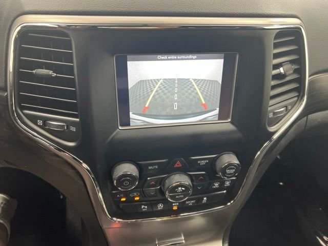 Used 2021 White Jeep Laredo E image 18