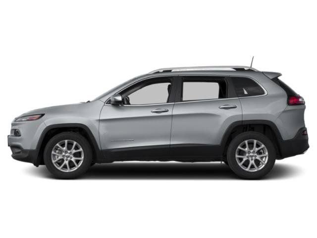 Used 2015 True Blue Jeep Latitude image 4