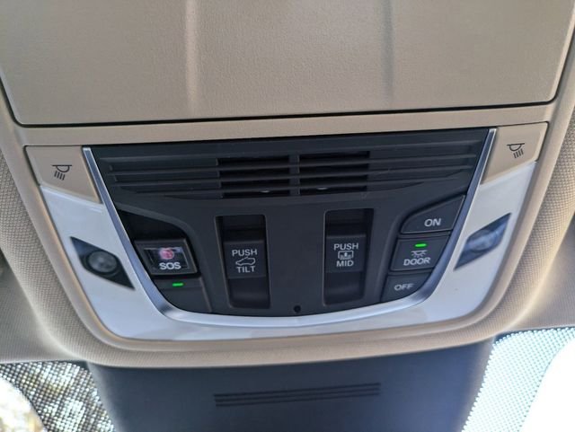 New 2026 Platinum White Pearl Acura Technology Package image 25
