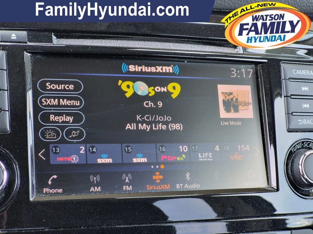 Used 2020 Gray Nissan SV image 17