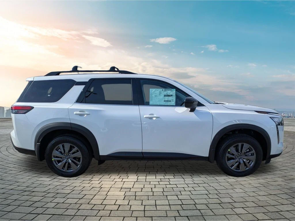 New 2026 Everest White Pearl Tricoat Nissan SV image 3