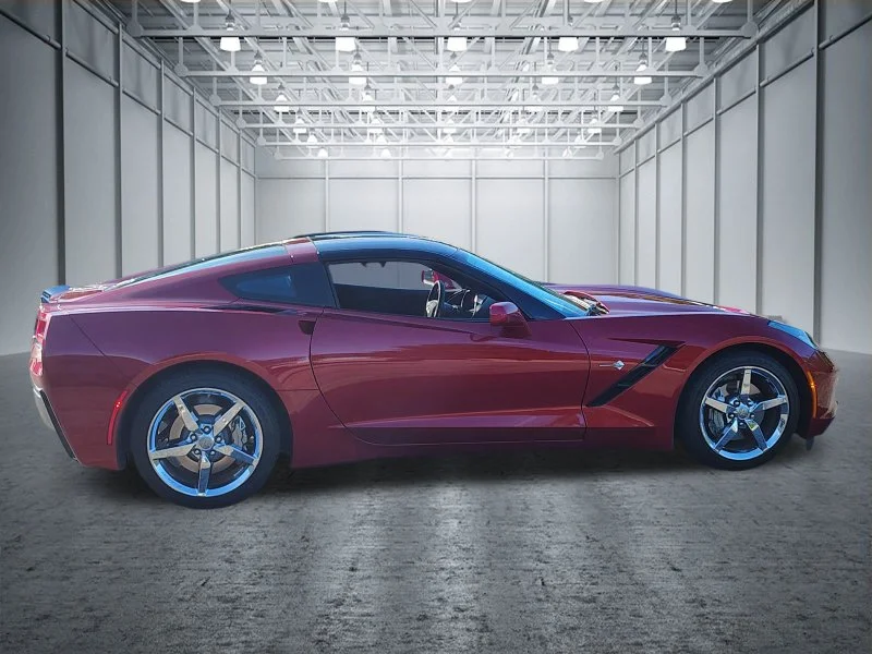 Used 2015 Red Chevrolet Stingray image 5