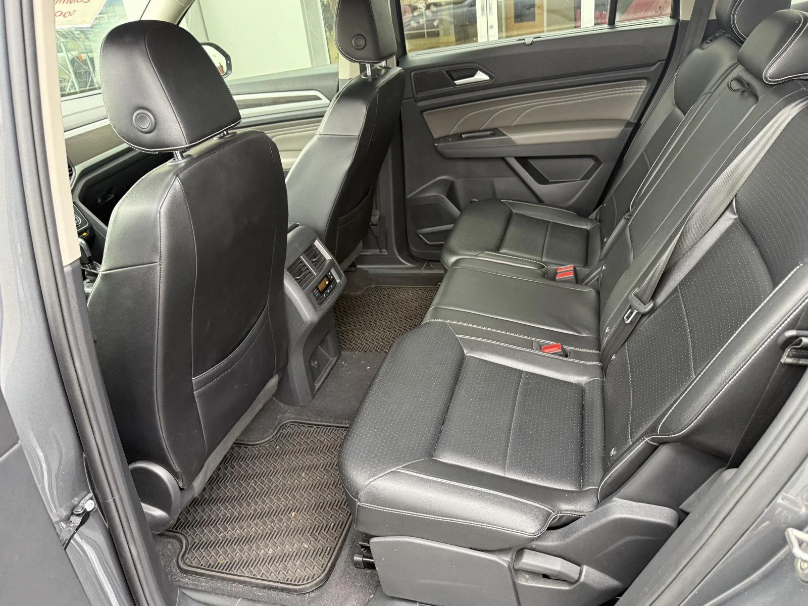 Used 2022 Platinum Gray Metallic Volkswagen 2.0T SE image 12