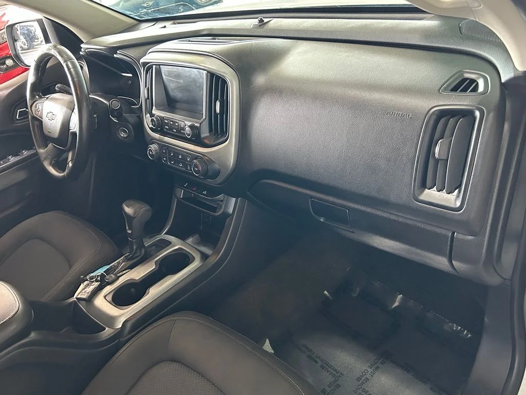 Used 2017 Summit White Chevrolet LT image 32