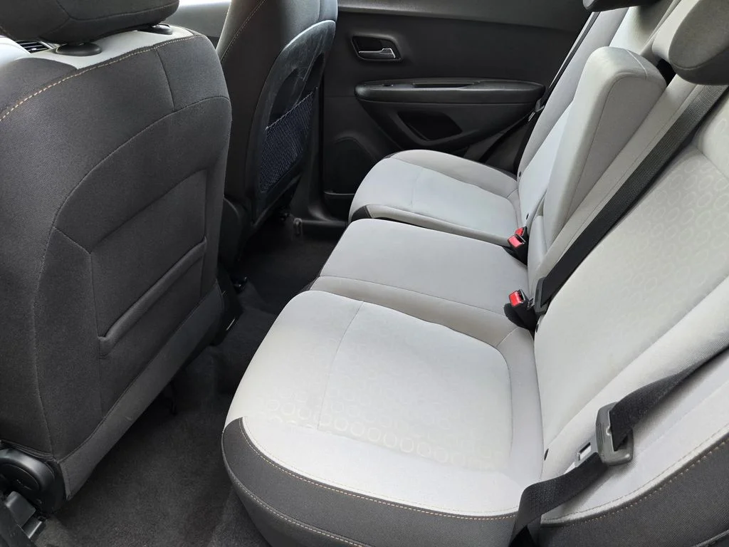 2018 Chevrolet Trax LS - Photo 23