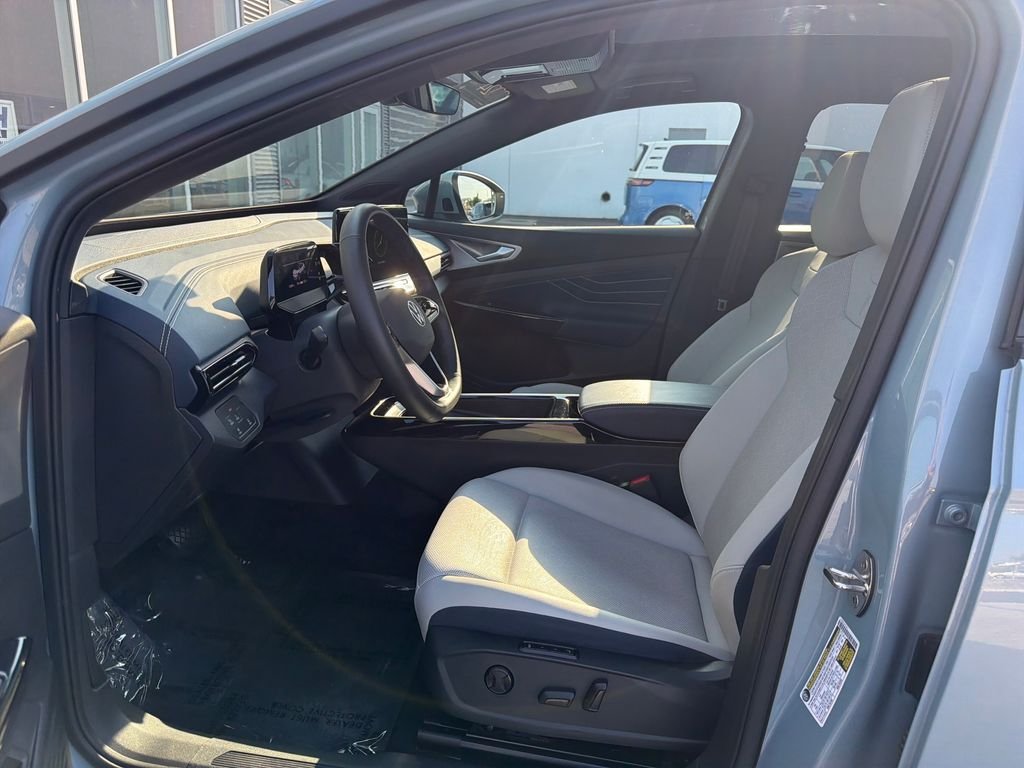 Certified Used 2024 Arctic Blue Volkswagen S image 11