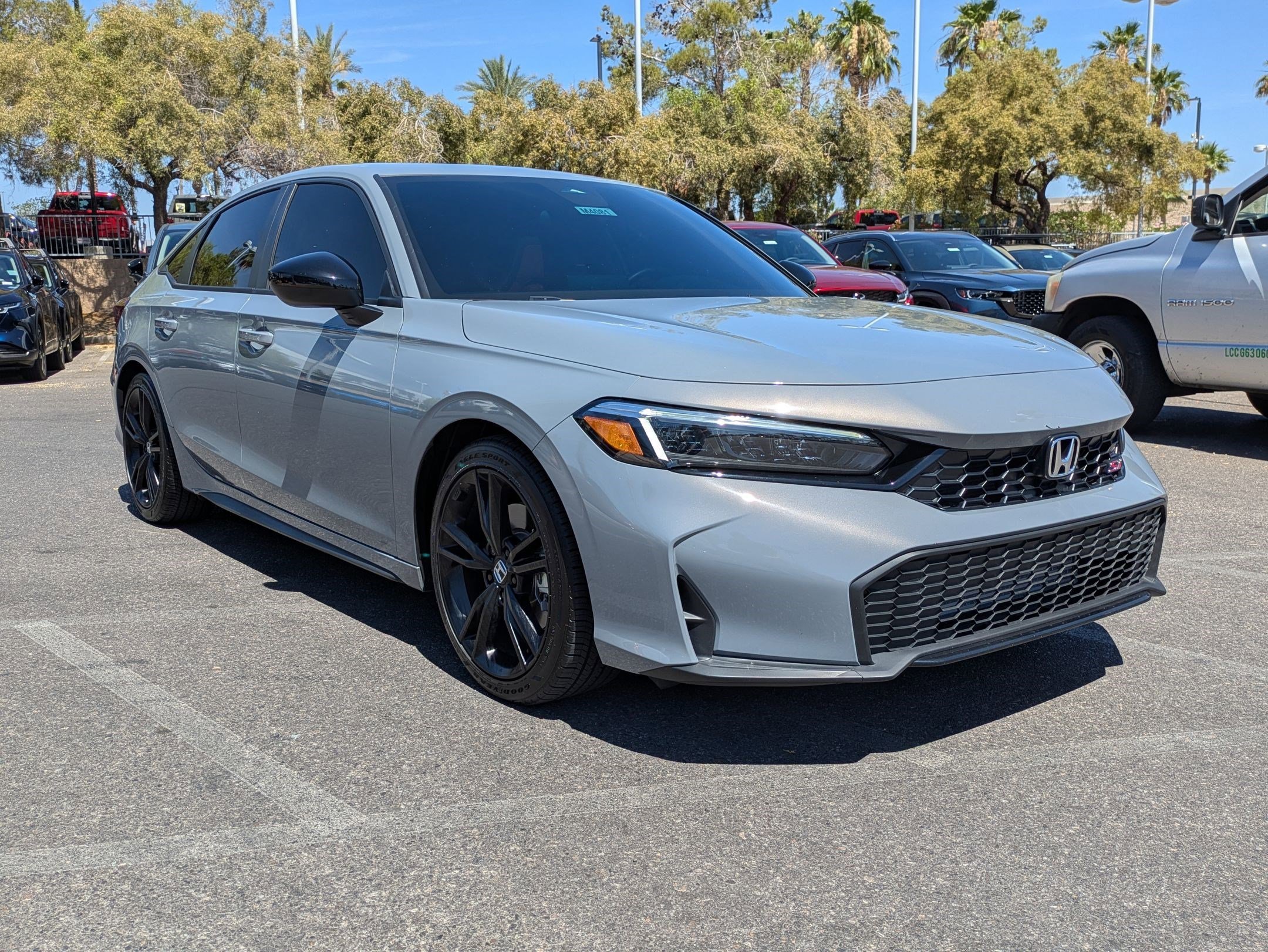 Used 2025 Urban Gray Pearl Honda  image 7