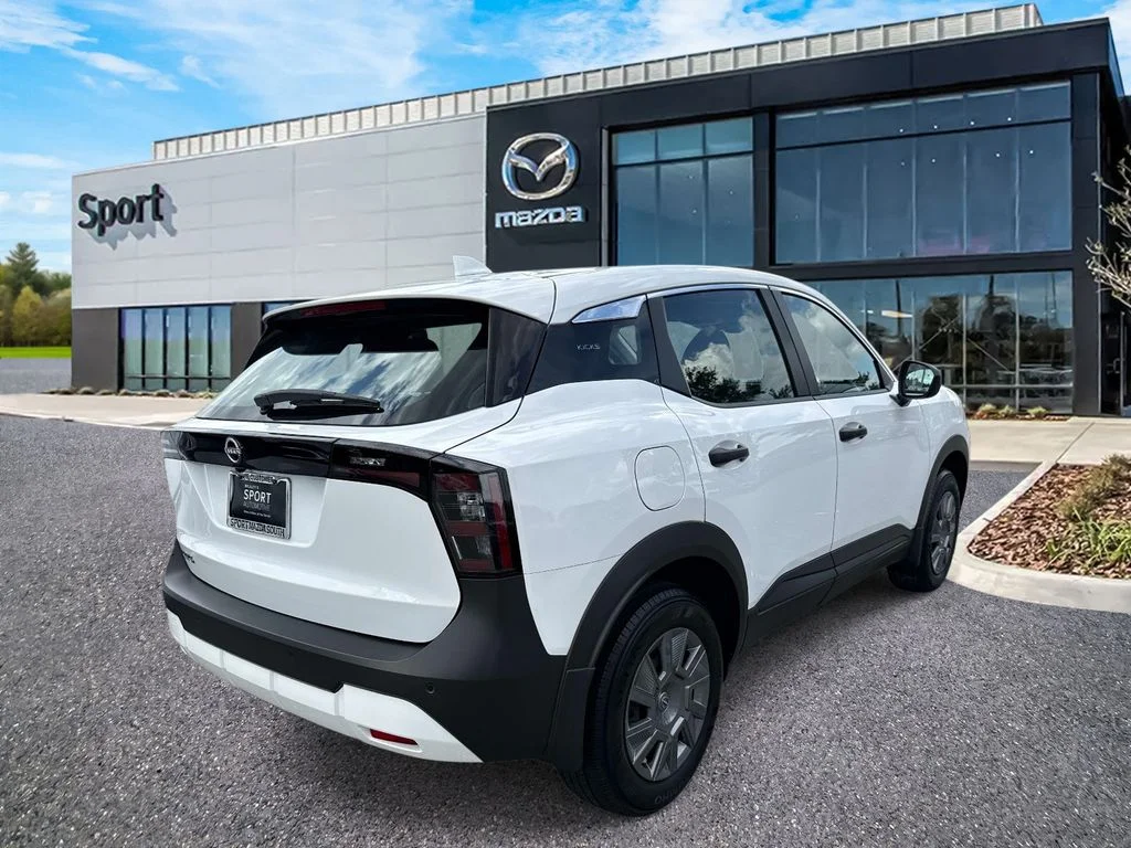 Used 2025 White Nissan S image 3
