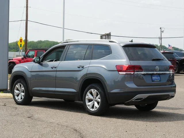 Used 2018 Gray Volkswagen Launch Edition image 5