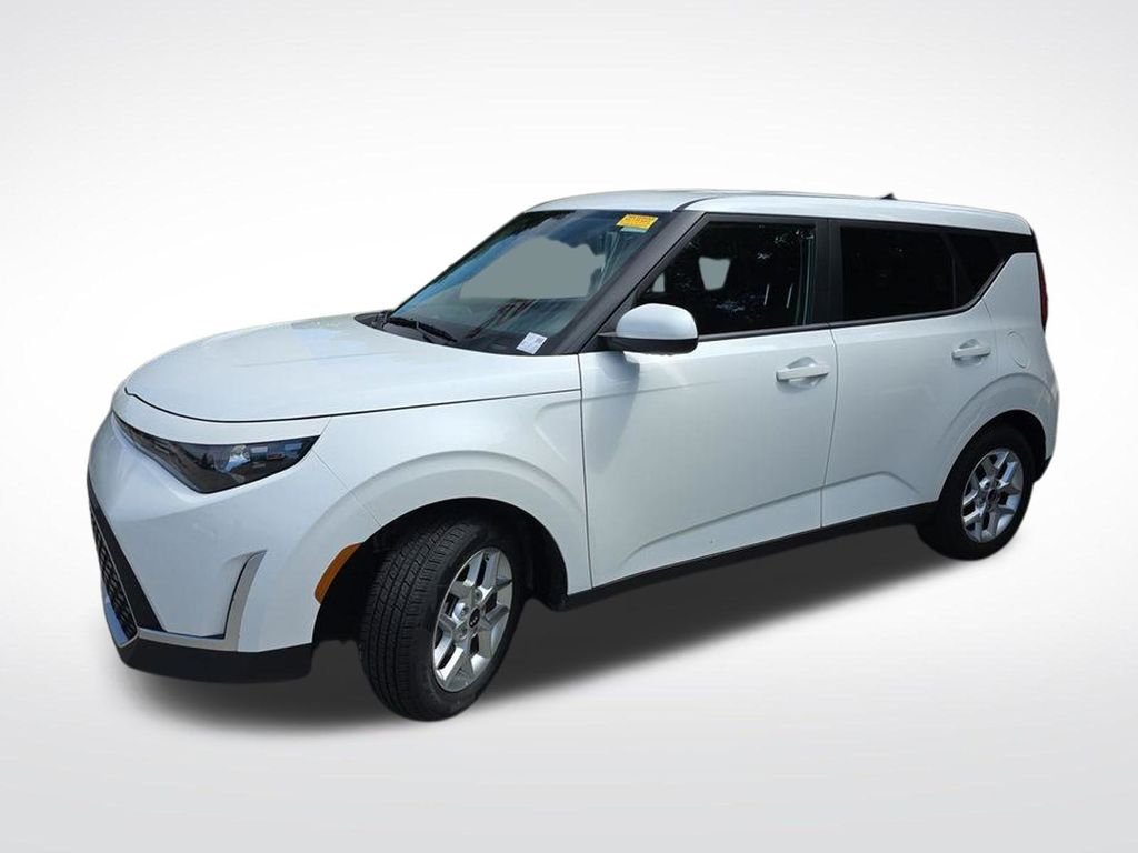 2025 Kia Soul LX - Photo 13