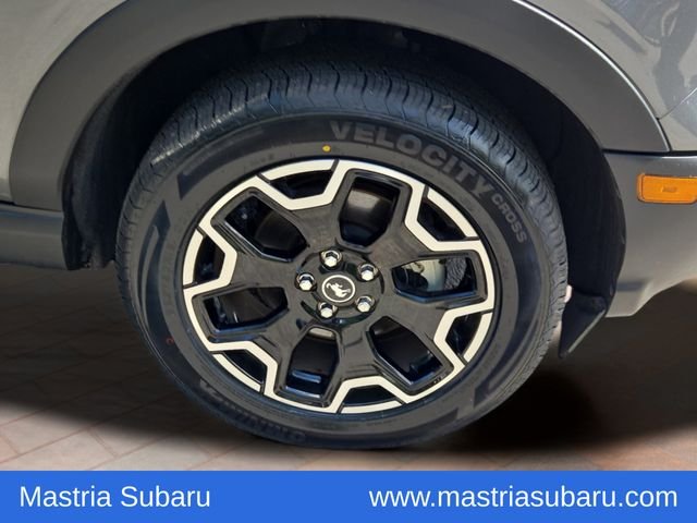 Used 2025 Gray Metallic Ford Outer Banks image 27