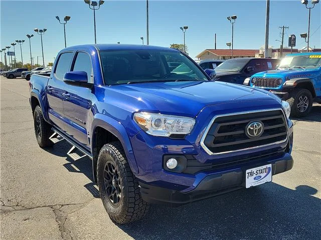 Used 2022 Blue Crush Metallic Toyota SR5 V6 4x4 Double Cab 5 ft. box 127.4 in. WB image 5