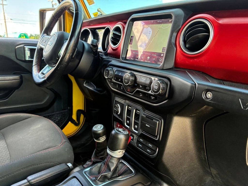 Used 2020  Jeep Rubicon image 40