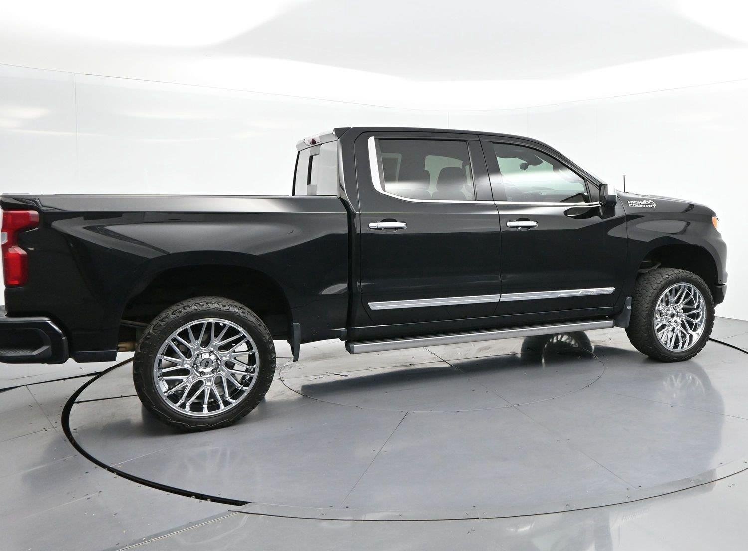 Used 2023 Black Chevrolet High Country image 8