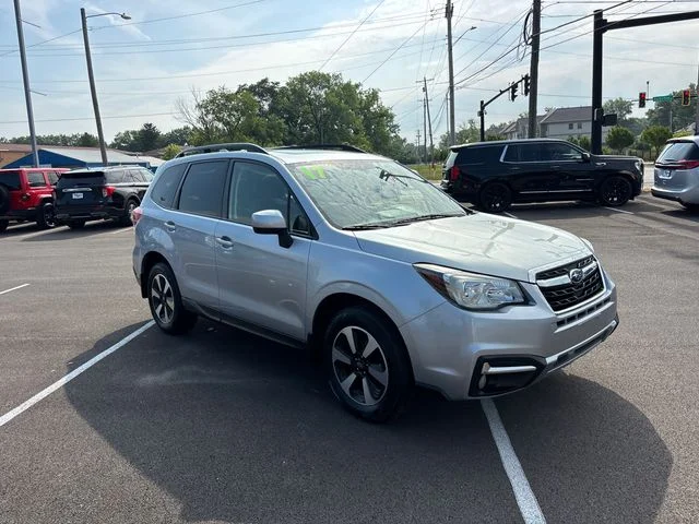 Used 2017 Silver Subaru 2.5i Premium image 2