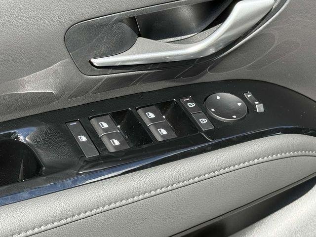 2025 Hyundai Tucson Limited - Photo 29