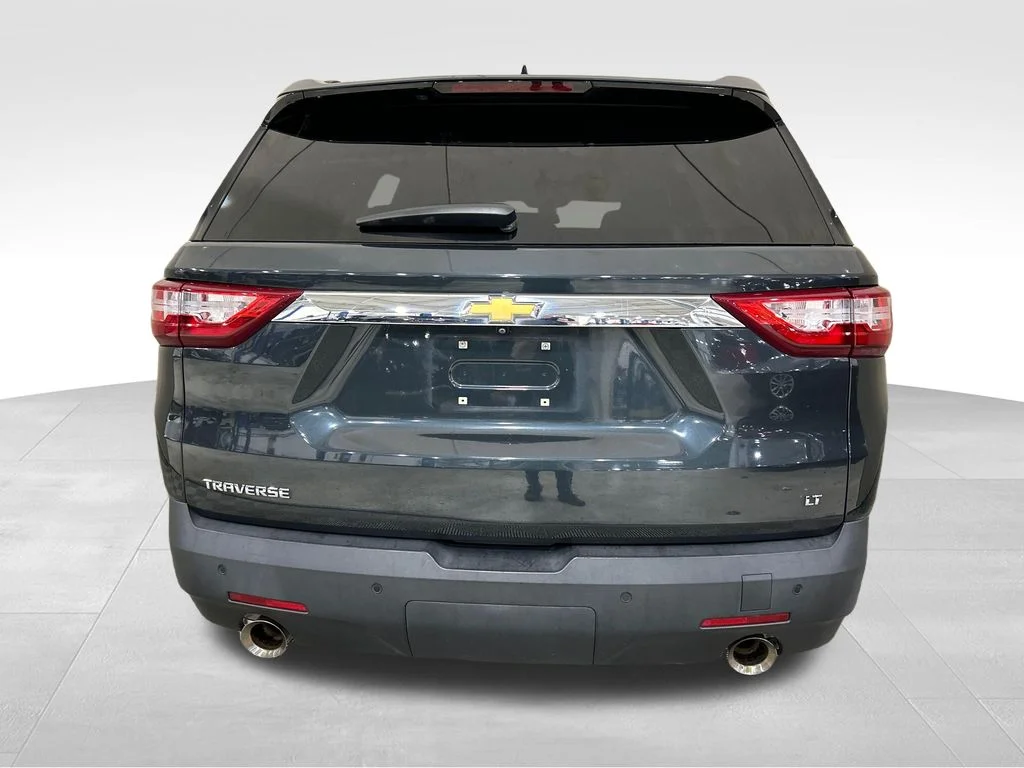 Used 2021 Gray Chevrolet LT image 4