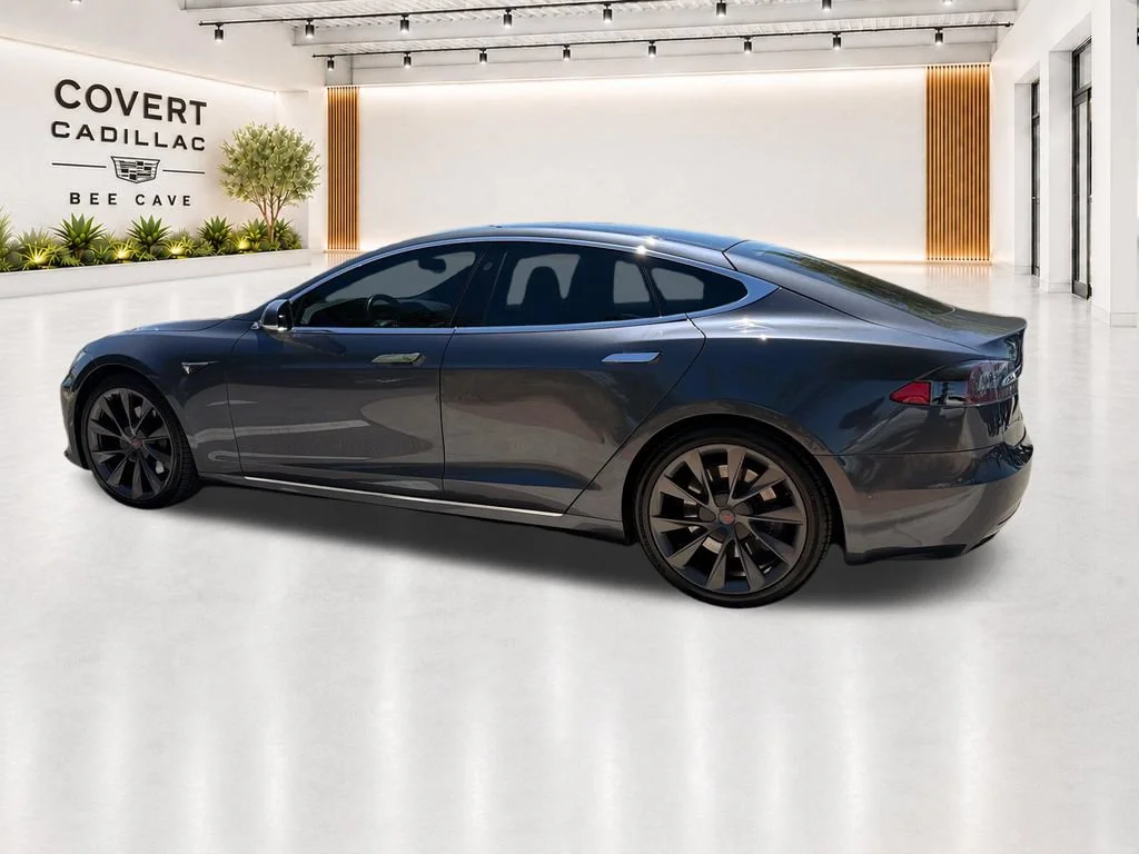 Used 2018  Tesla 75D image 9