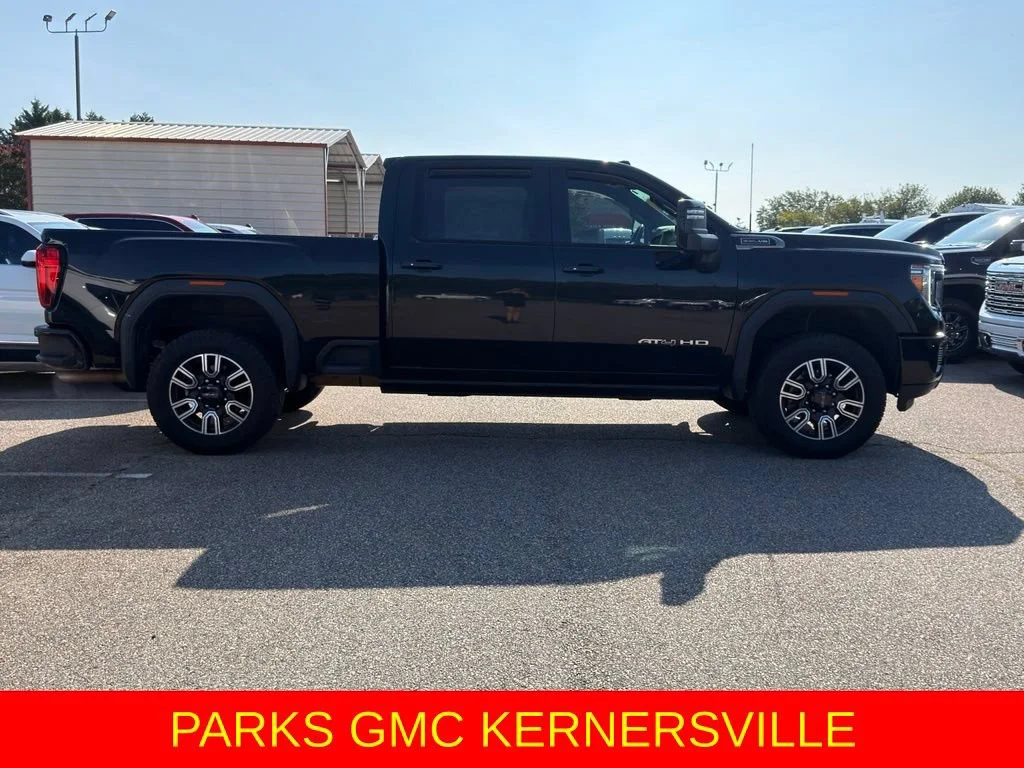 Used 2022 ONYX BLACK GMC AT4 image 2