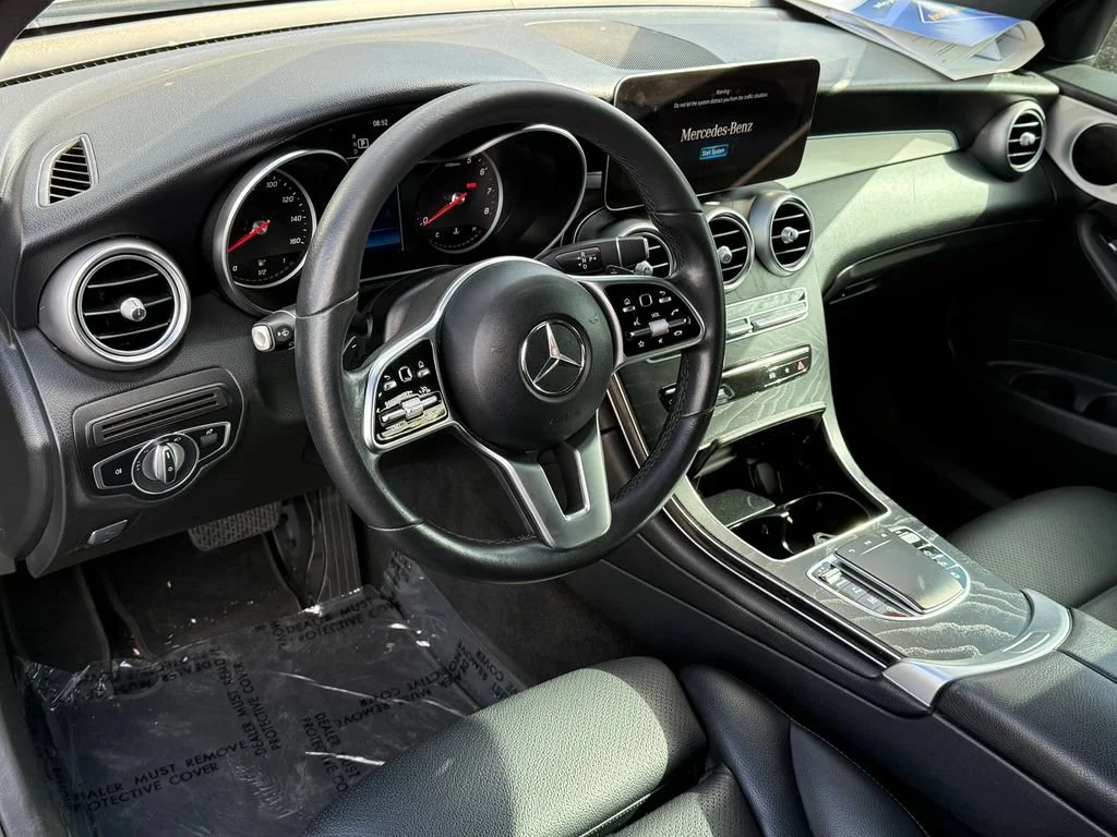 Used 2022 Black Mercedes-Benz GLC 300 image 25