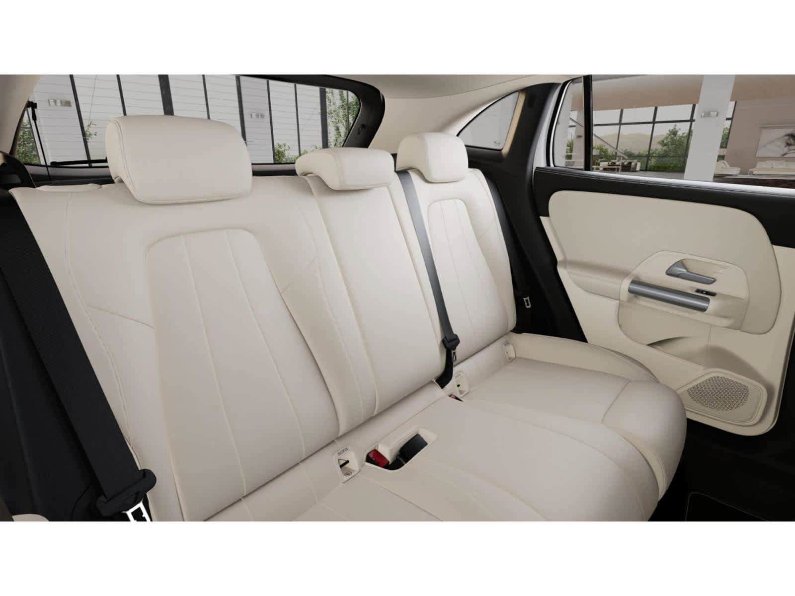 2025 Mercedes-Benz GLA GLA250 - Photo 17