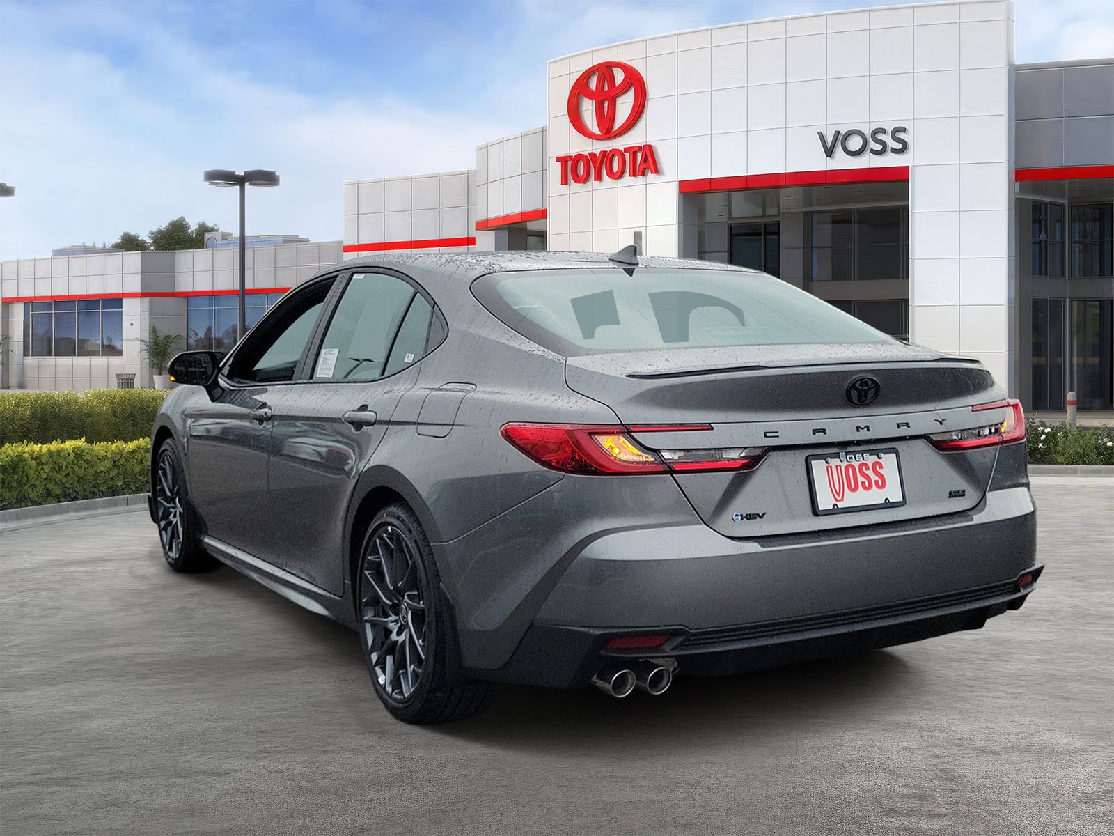 2026 Toyota Camry SE, photo 2 of 12