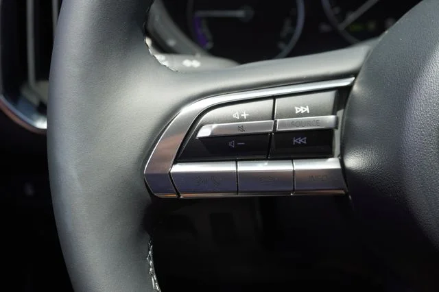 2025 Mazda CX-50 Premium Plus - Photo 11