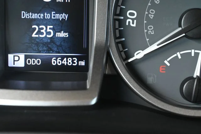 Used 2022 Gray Toyota SR5 image 22