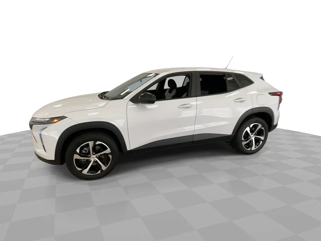 Used 2024 Summit White Chevrolet RS image 6
