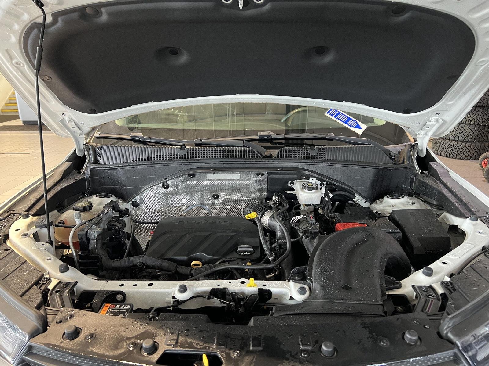 Used 2022 Summit White Chevrolet LT image 31