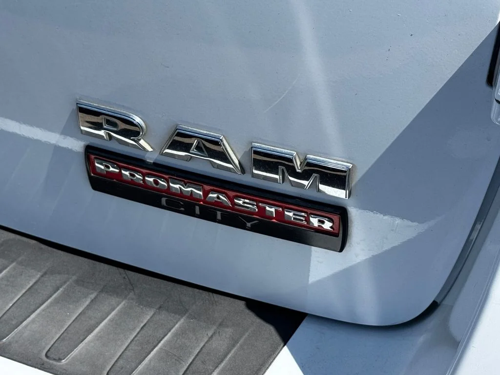 Used 2016 White Ram SLT image 5