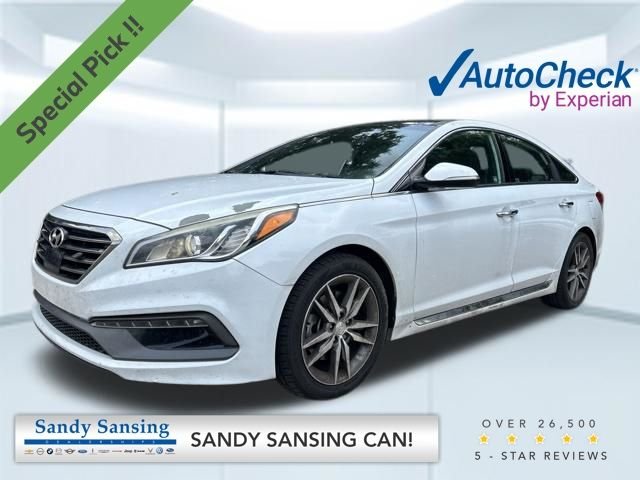 Used 2015 White Hyundai Sport 2.0T image 1