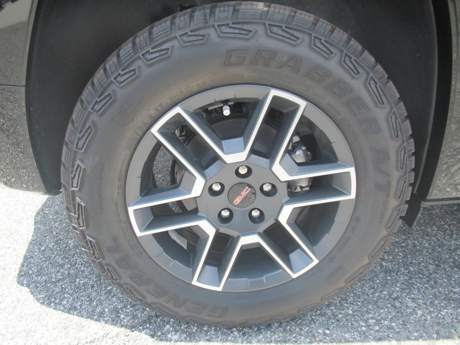 2027 GMC Terrain AT4 - Photo 8