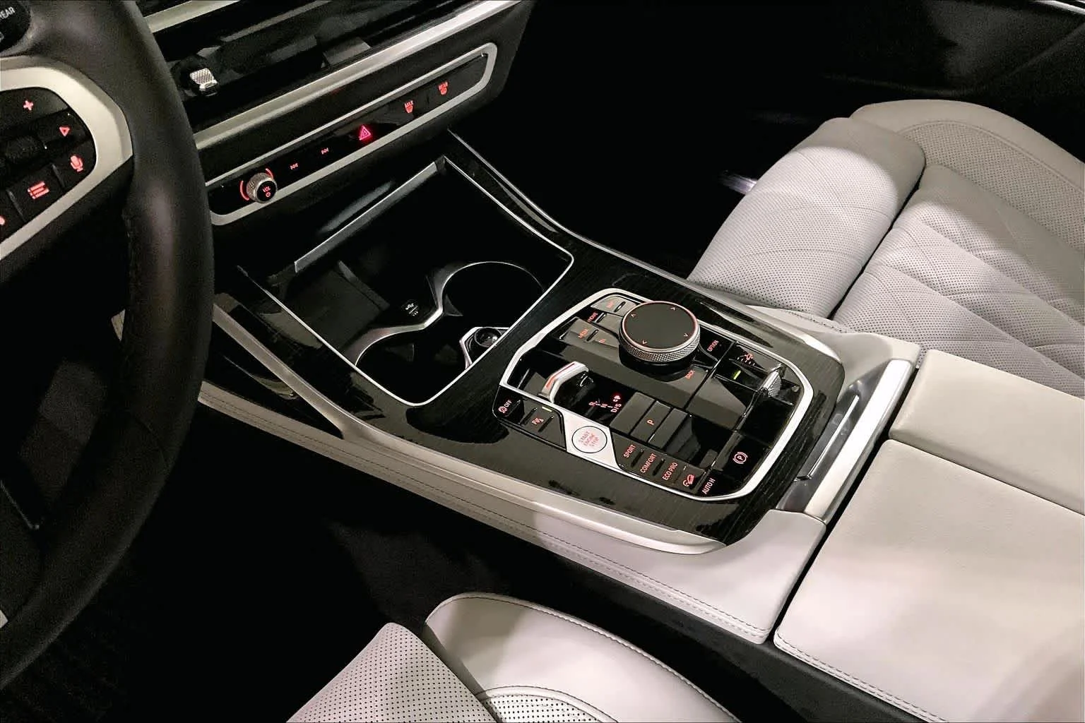 Certified Used 2025 Brooklyn Grey Metallic BMW xDrive40i image 16