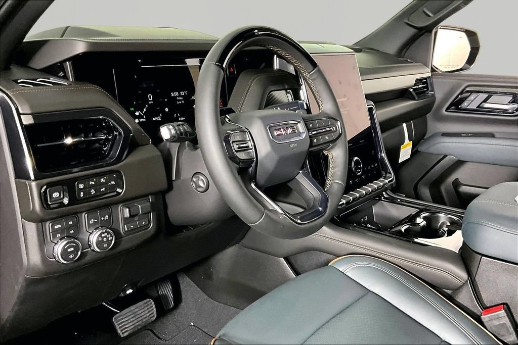2026 GMC Yukon AT4 - Photo 8