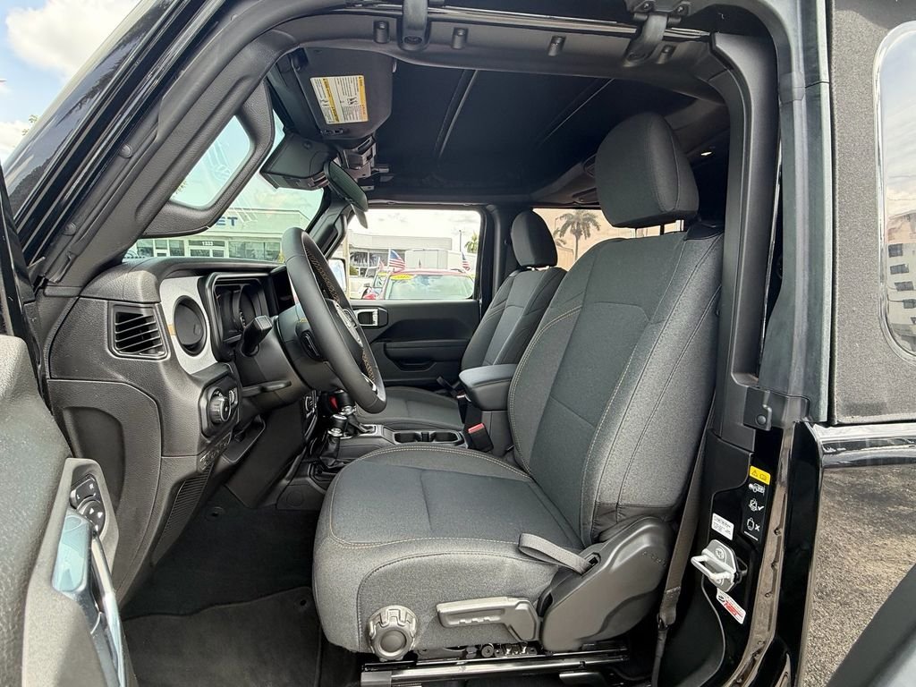Used 2024 Black Jeep Sport S image 9