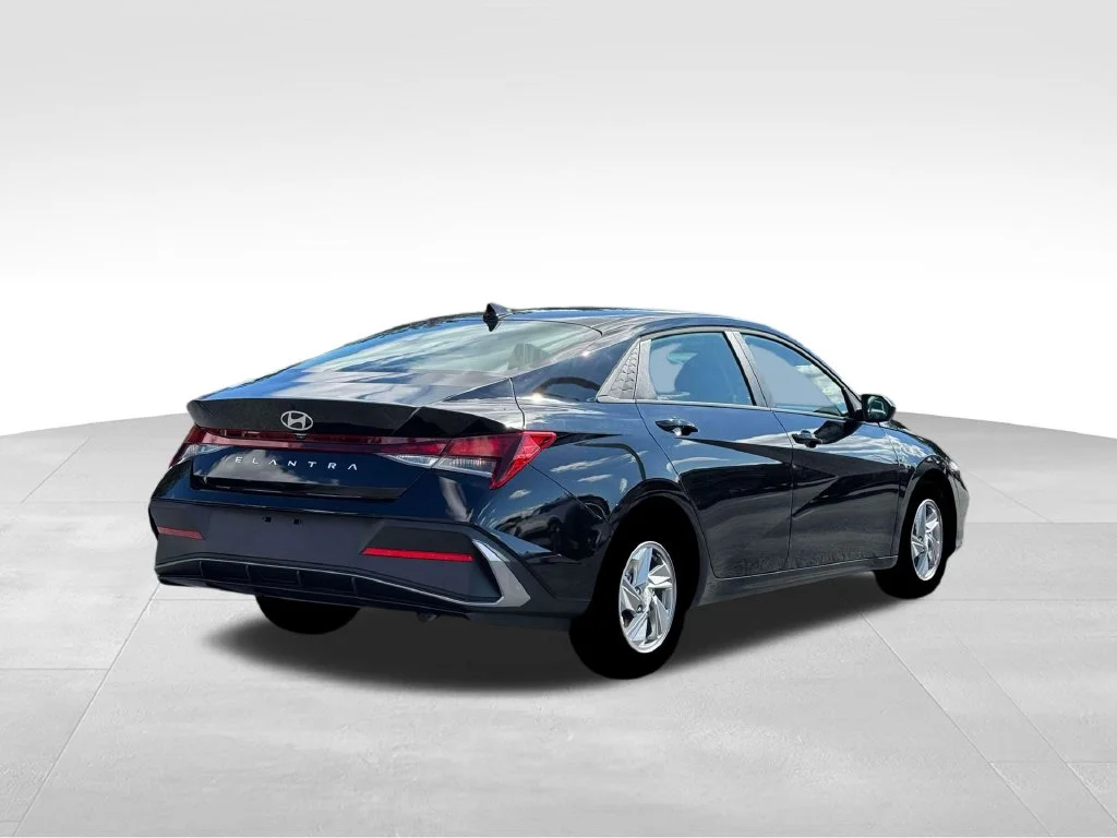 Used 2026 Black Hyundai SE image 8