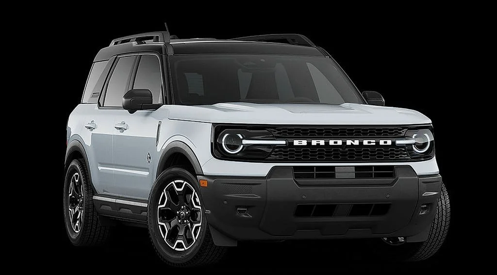 New 2026 Space White Metallic Ford Outer Banks® image 4