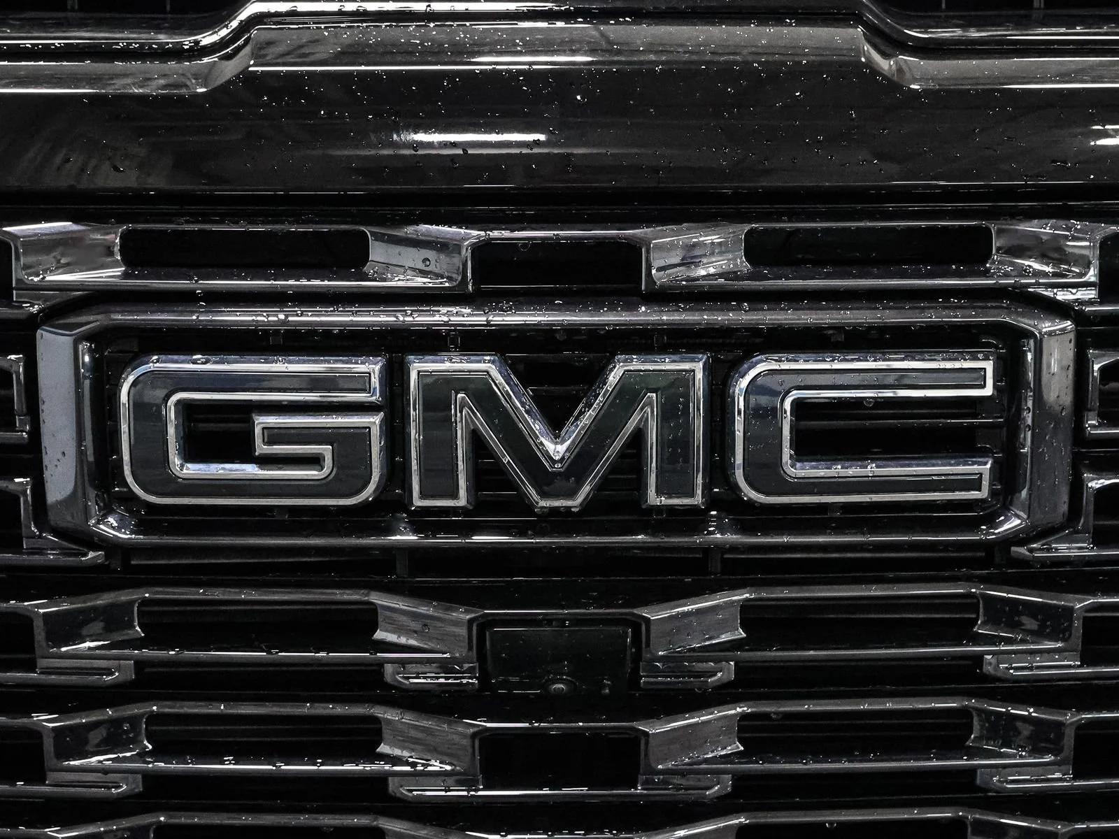 Certified Used 2025 Onyx Black GMC Denali Ultimate image 13