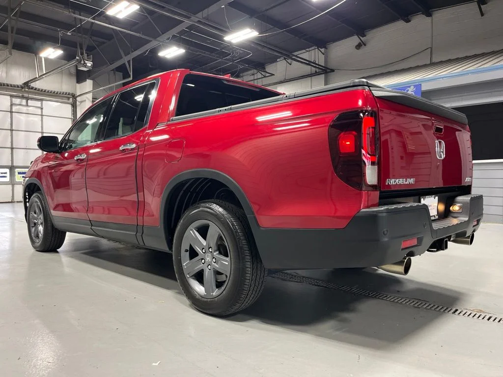 Certified Used 2022 Radiant Red Metallic II Honda RTL-E image 5