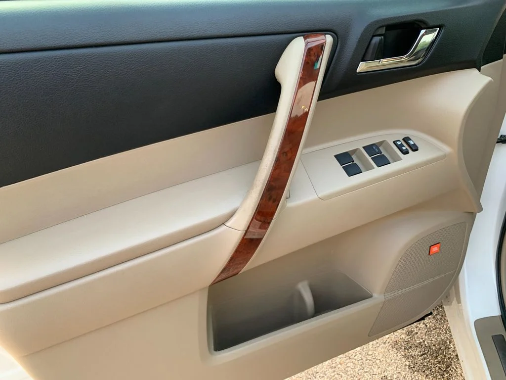 Used 2012 White Toyota Limited image 12