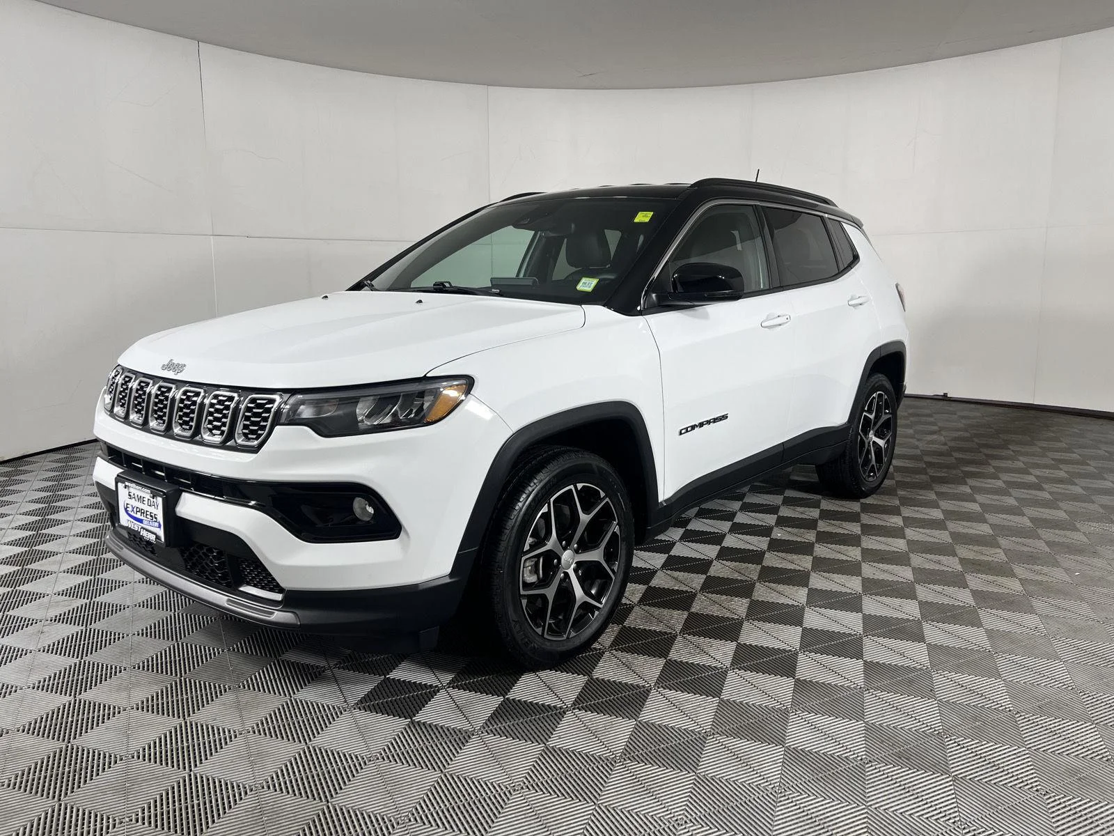 Used 2024 White Jeep Limited image 23