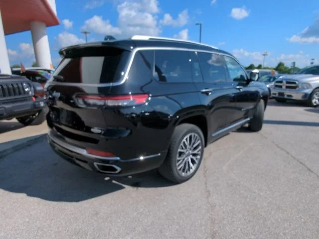 Certified Used 2023 Black Jeep Summit image 10